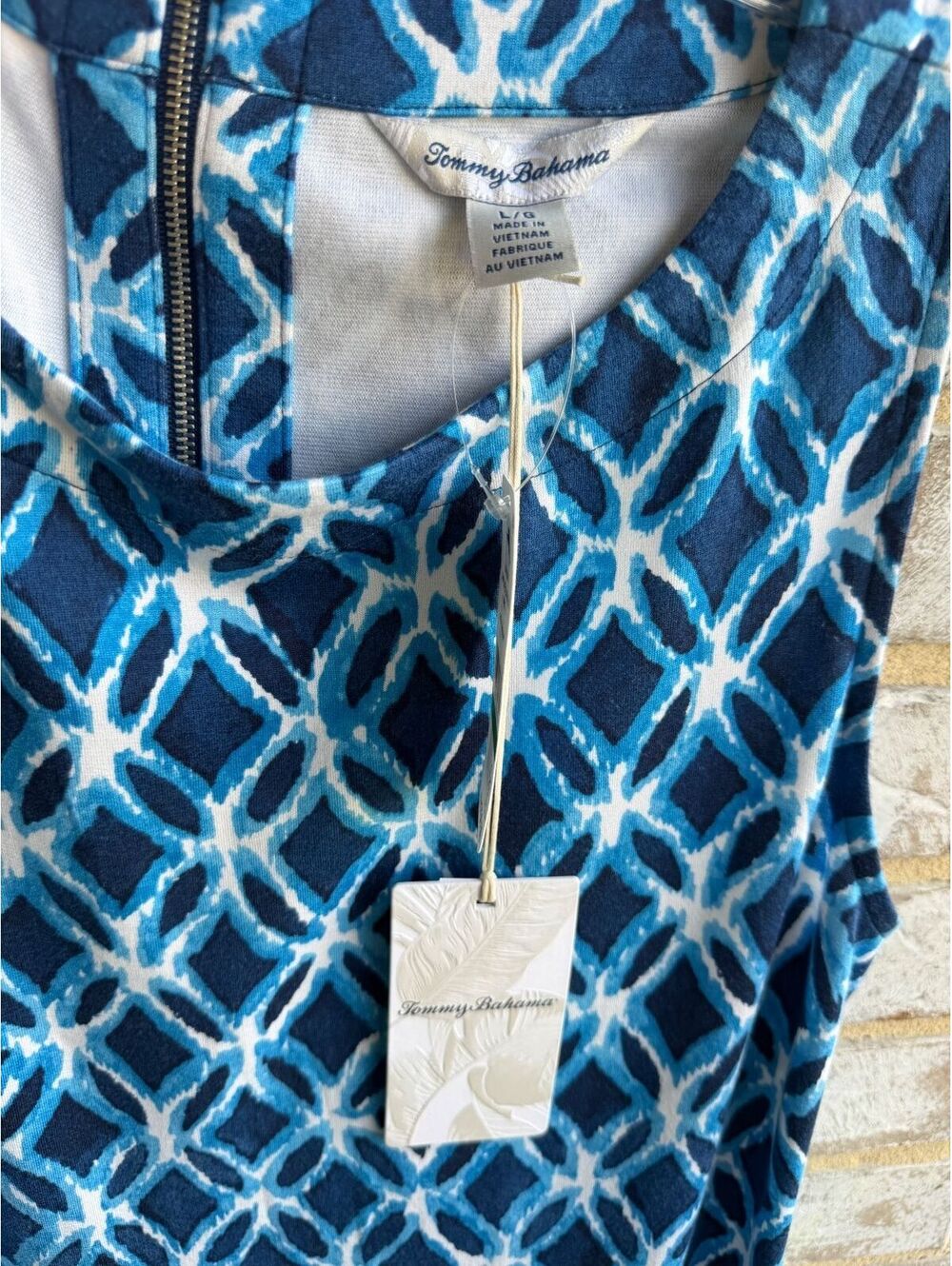 Tommy Bahama NWT Sleeveless Round Neck Blue Tone Geo Ruffle Hem Dress Size L - Picture 6 of 7